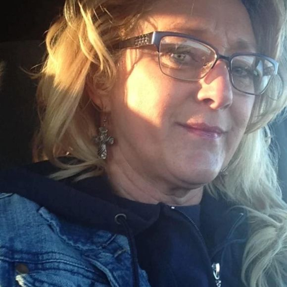 Meet your Posher, Deana - Picture 1 of 1